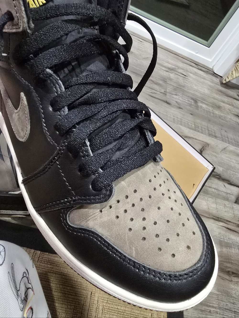 Nike Air Jordan 1 Retro High OG Palomino Mens 7 Womens 8.5 - Picture 8 of 13
